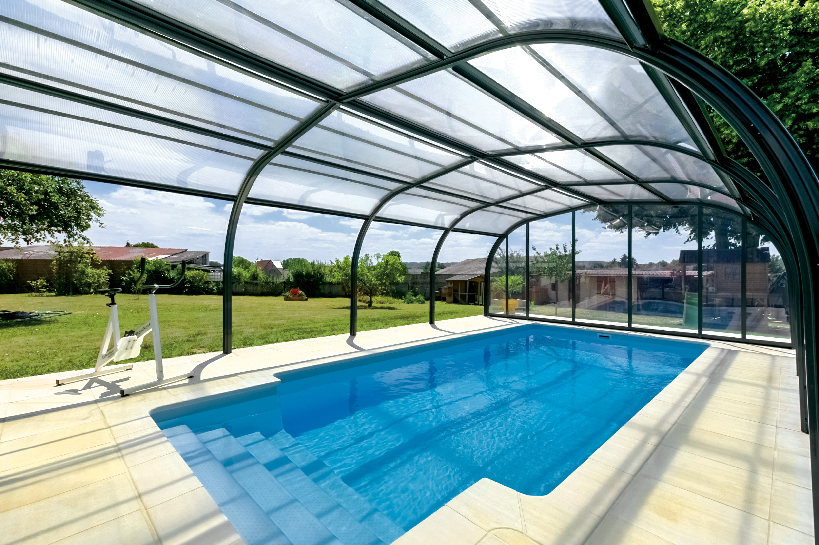 Überdachte Pools